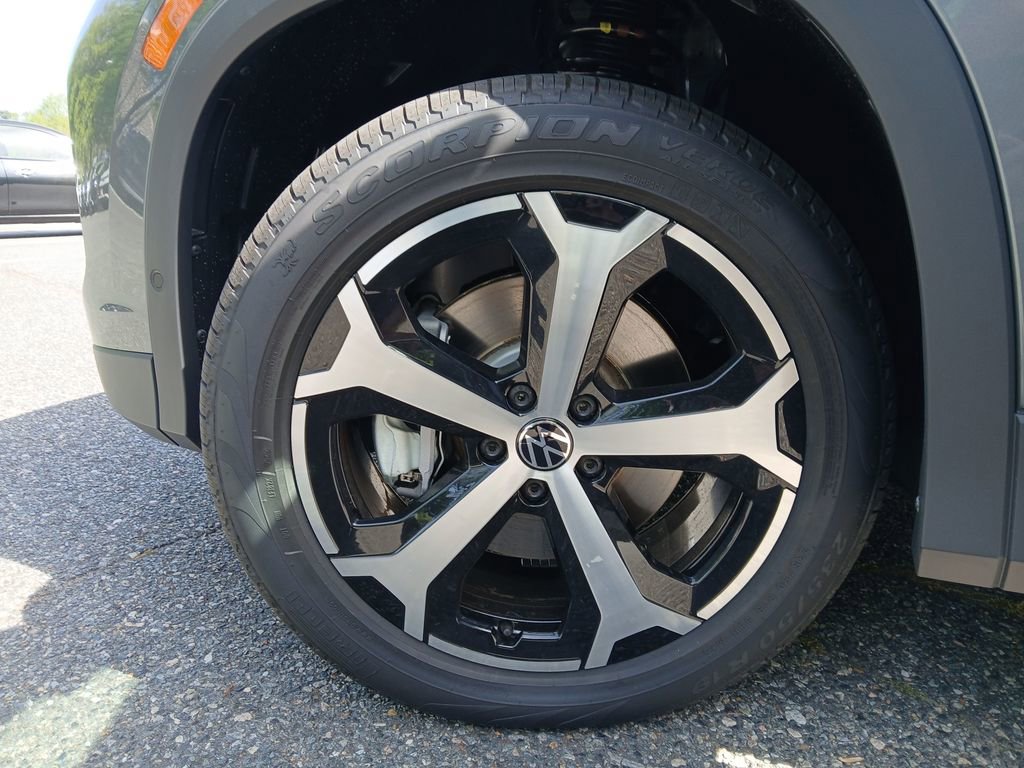 New 2026 Volkswagen Tiguan SE image 26