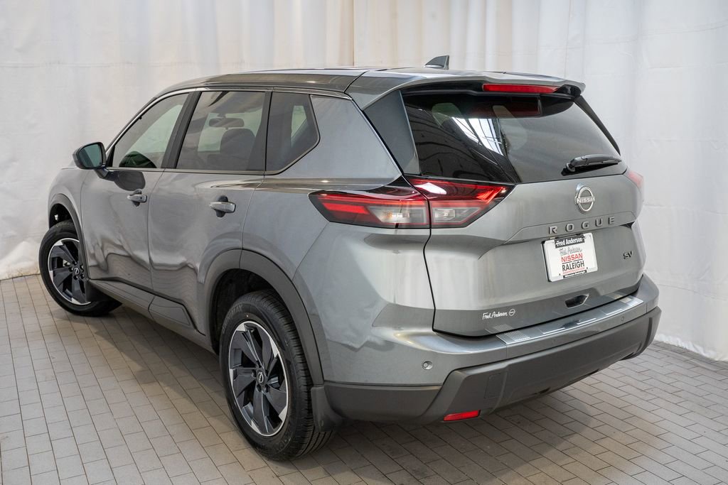Certified 2024 Nissan Rogue SV image 3
