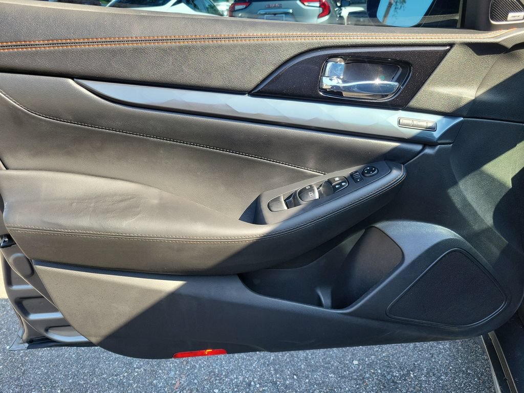 Used 2020 Nissan Maxima SR w/ Sport Mat Group FWD image 19