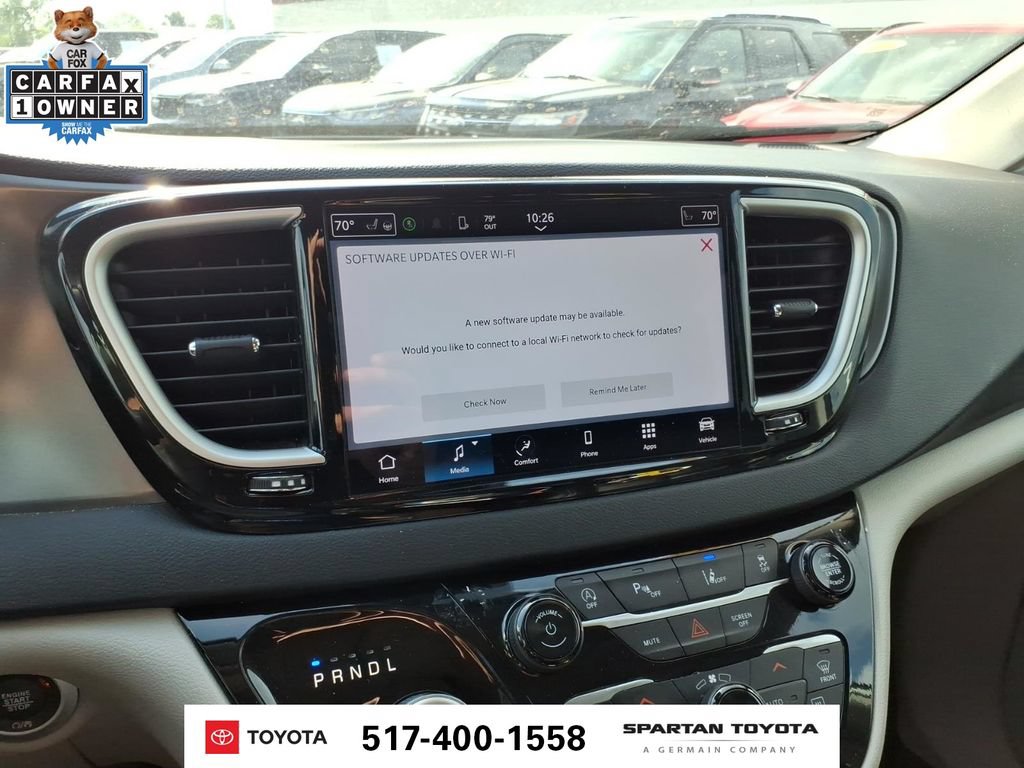 Used 2024 Chrysler Pacifica Touring-L FWD image 20