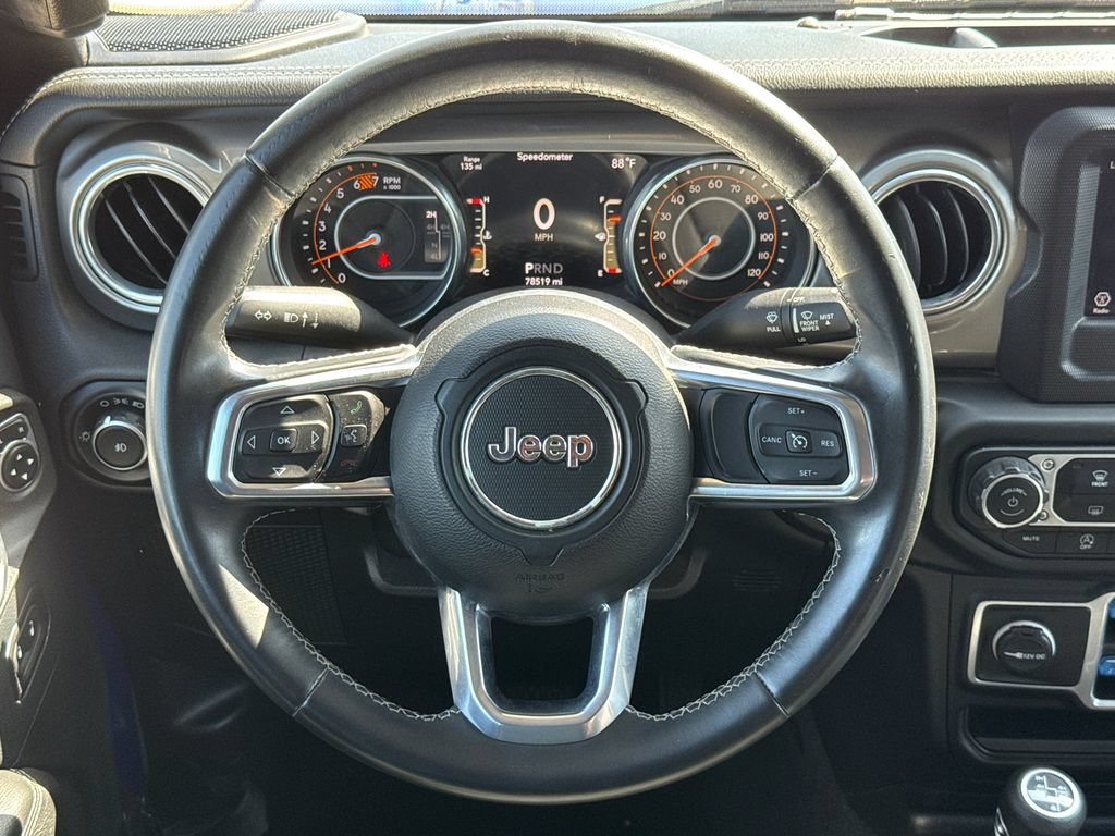 Used 2018 Jeep Wrangler Unlimited Sahara AWD/4WD image 15