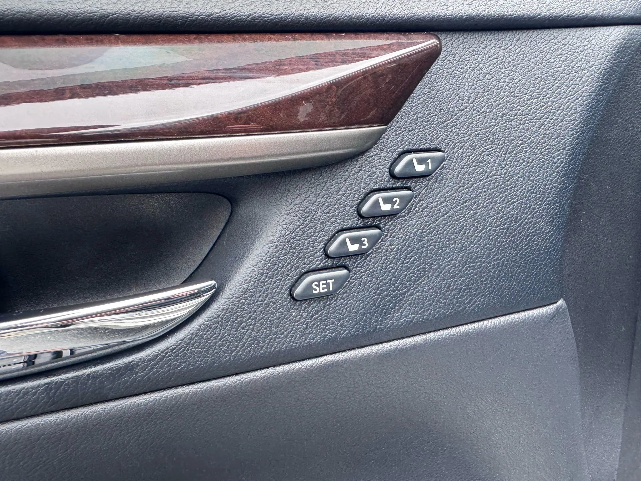 Used 2015 Lexus ES 350 image 23