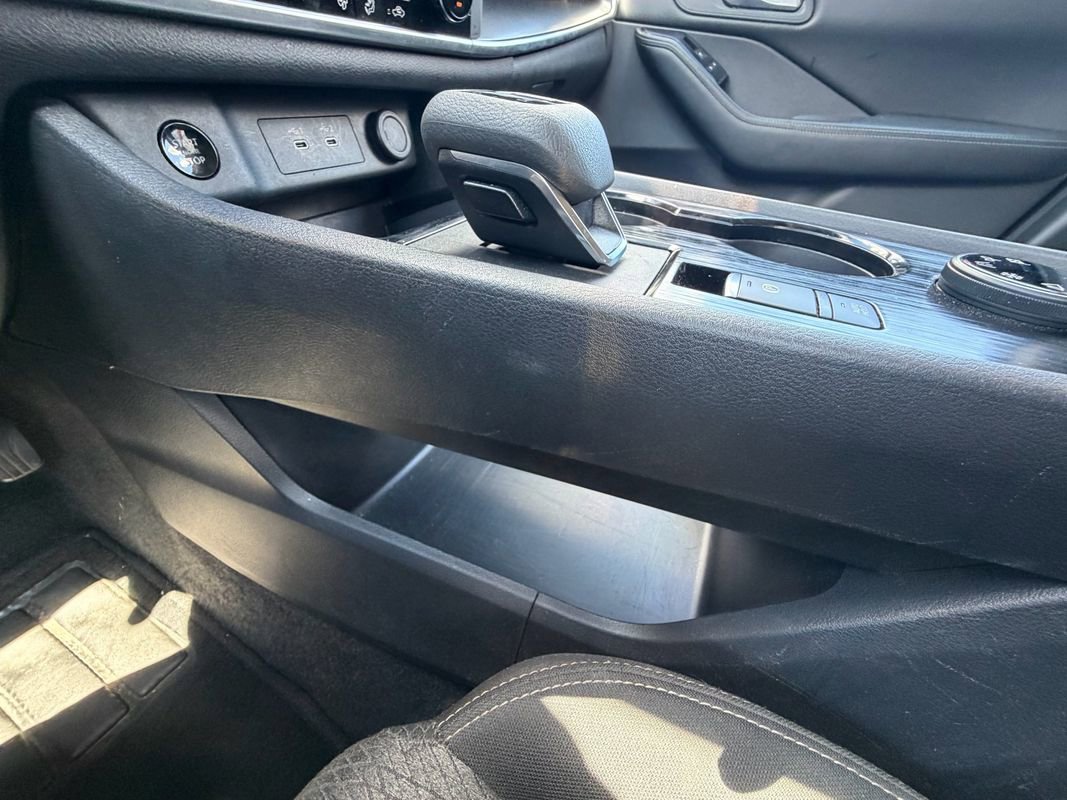 Used 2025 Nissan Rogue SV AWD/4WD image 22