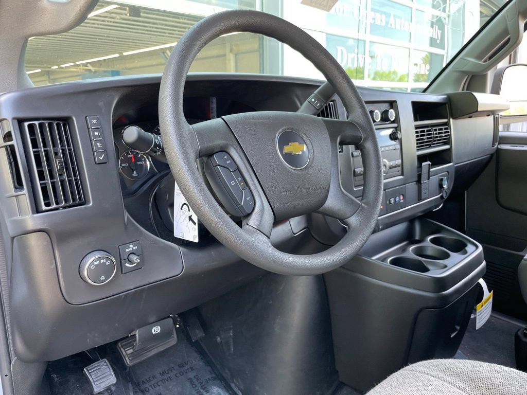 New 2026 Chevrolet Express 3500 LS RWD image 10