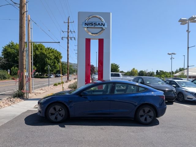 Used 2021 Tesla Model 3 Standard Range Plus RWD image 1