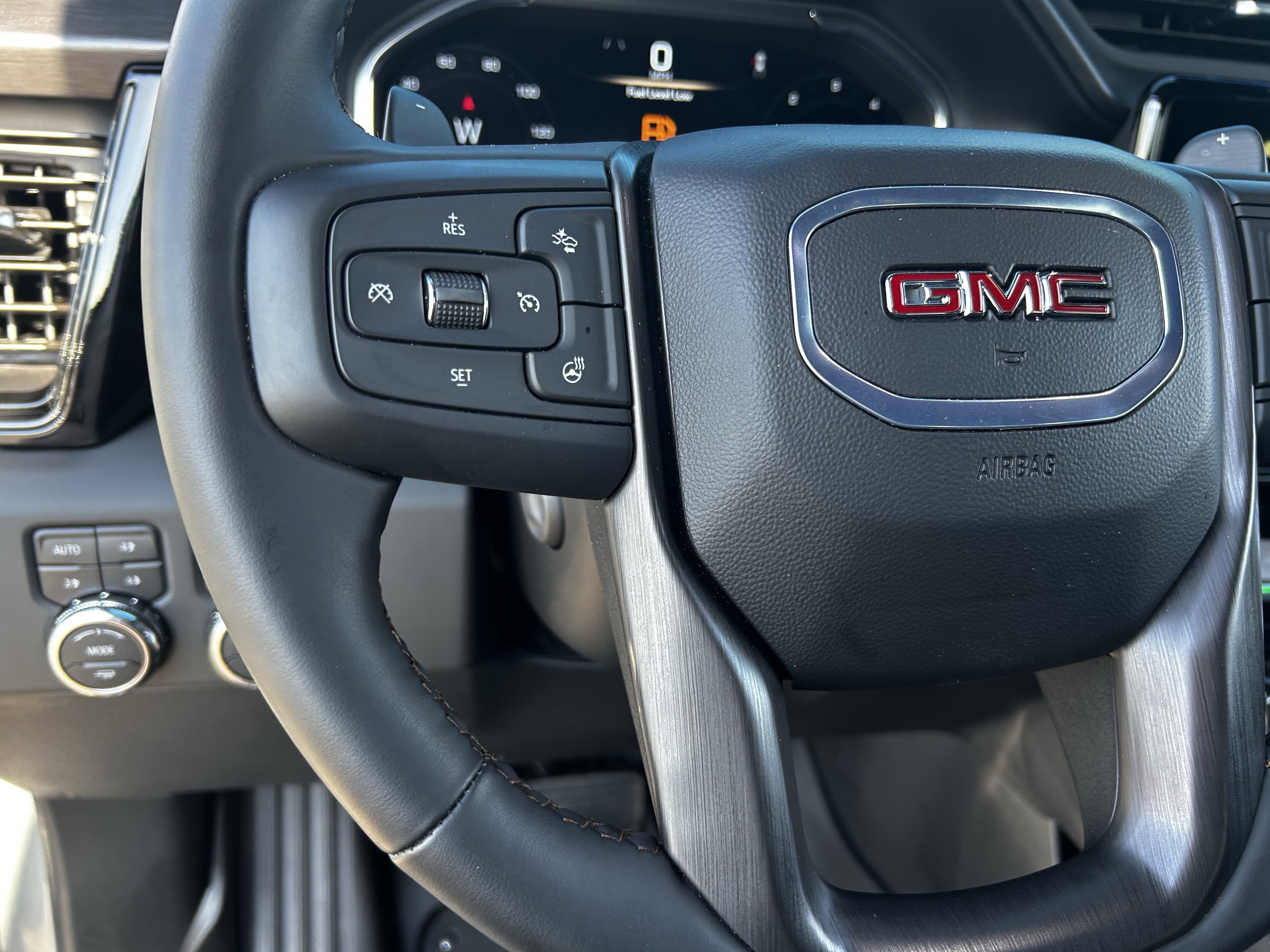 Used 2025 GMC Sierra 1500 AT4 w/ AT4 Premium Package image 23