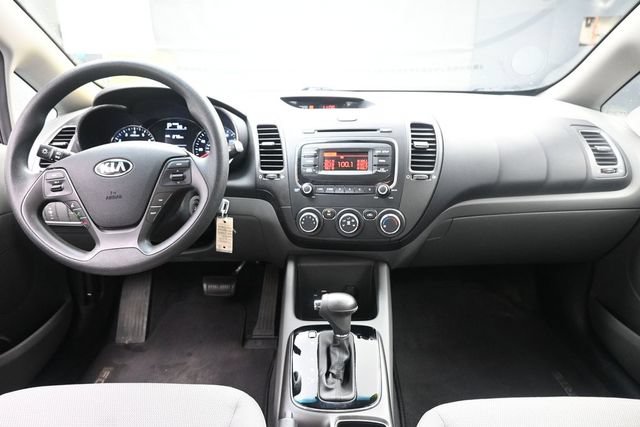 Used 2017 Kia Forte LX FWD image 9