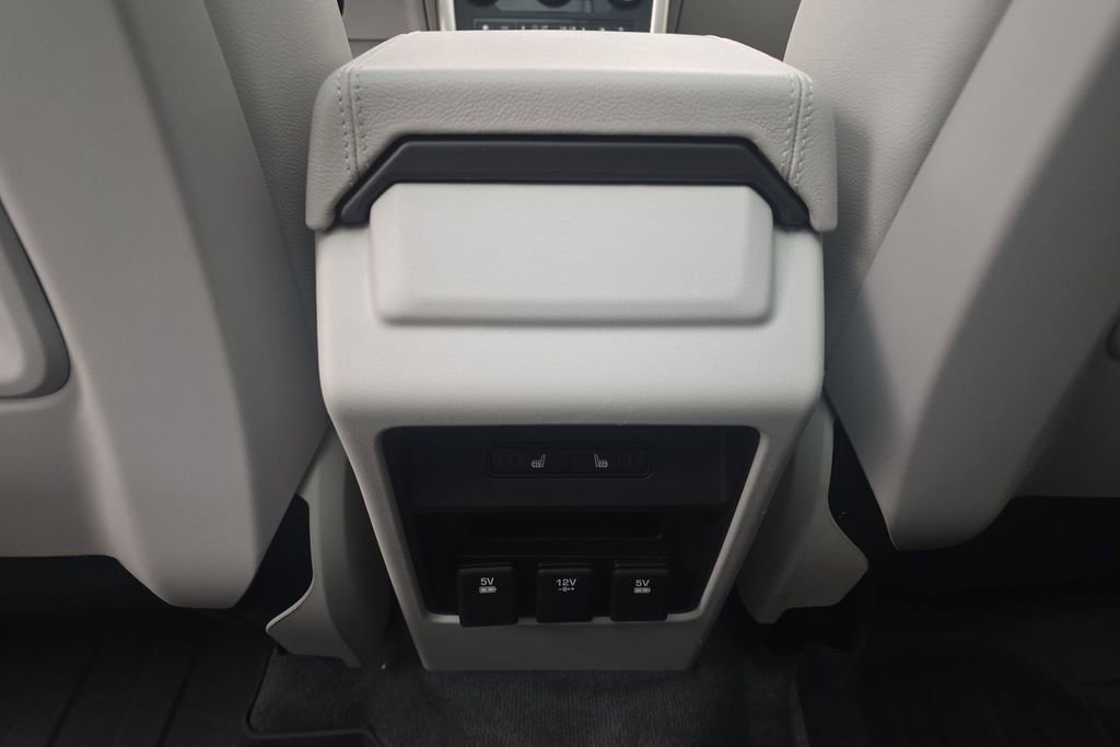 Used 2017 Land Rover Discovery Sport HSE image 25