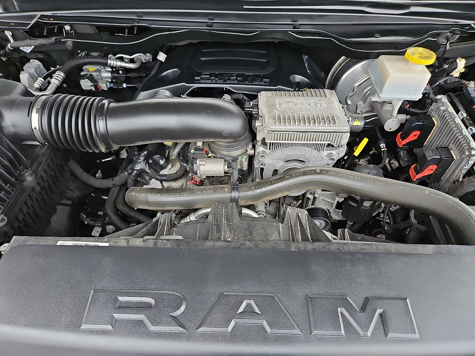 Used 2021 RAM 1500 Laramie AWD/4WD image 28
