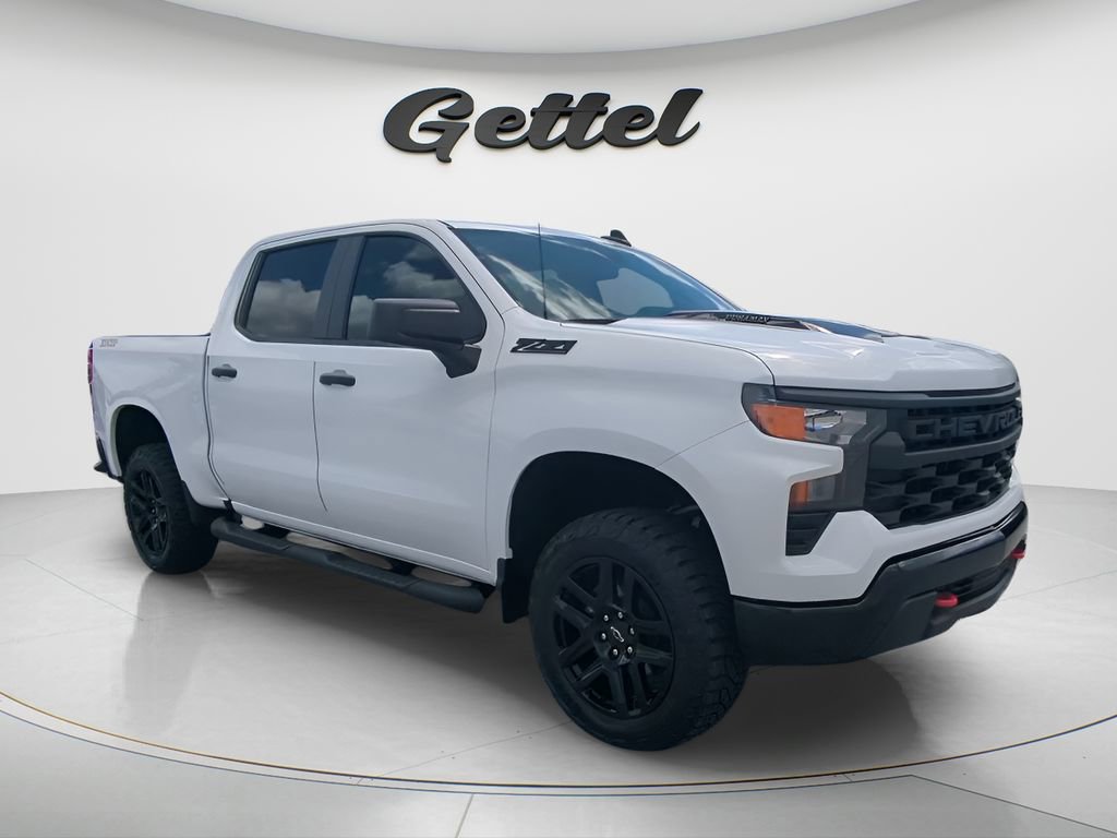 Used 2026 Chevrolet Silverado 1500 Custom Trail Boss w/ LPO, Dark Essentials Package image 3