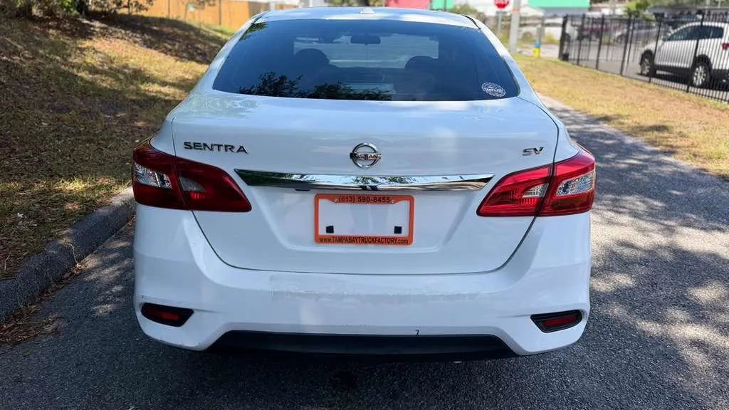 Used 2019 Nissan Sentra SV FWD image 2