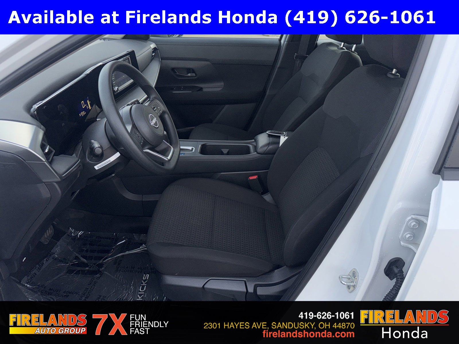 Used 2025 Nissan Kicks S image 11