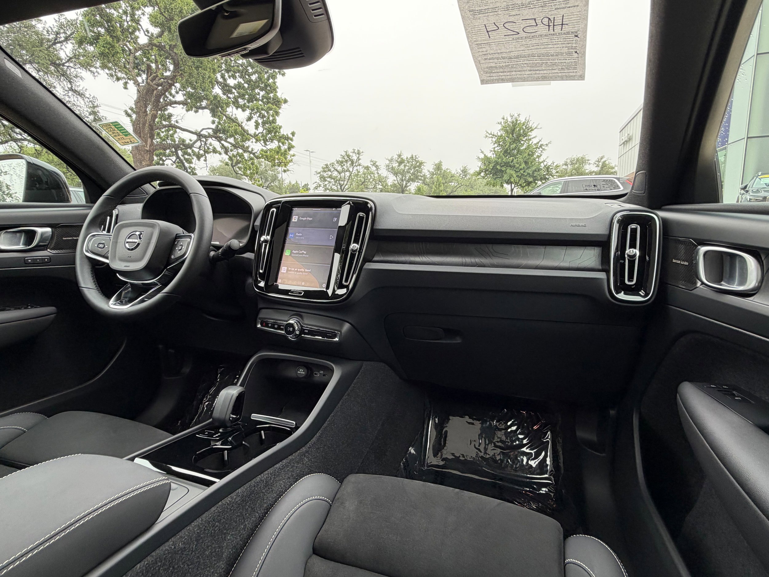 Certified 2023 Volvo C40 P8 Recharge Ultimate w/ Protection Package Premier AWD/4WD image 13