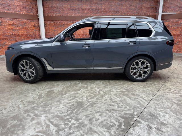 Used 2026 BMW X7 xDrive40i AWD/4WD image 2