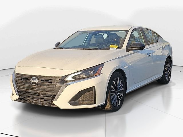 Used 2025 Nissan Altima 2.5 SV image 8