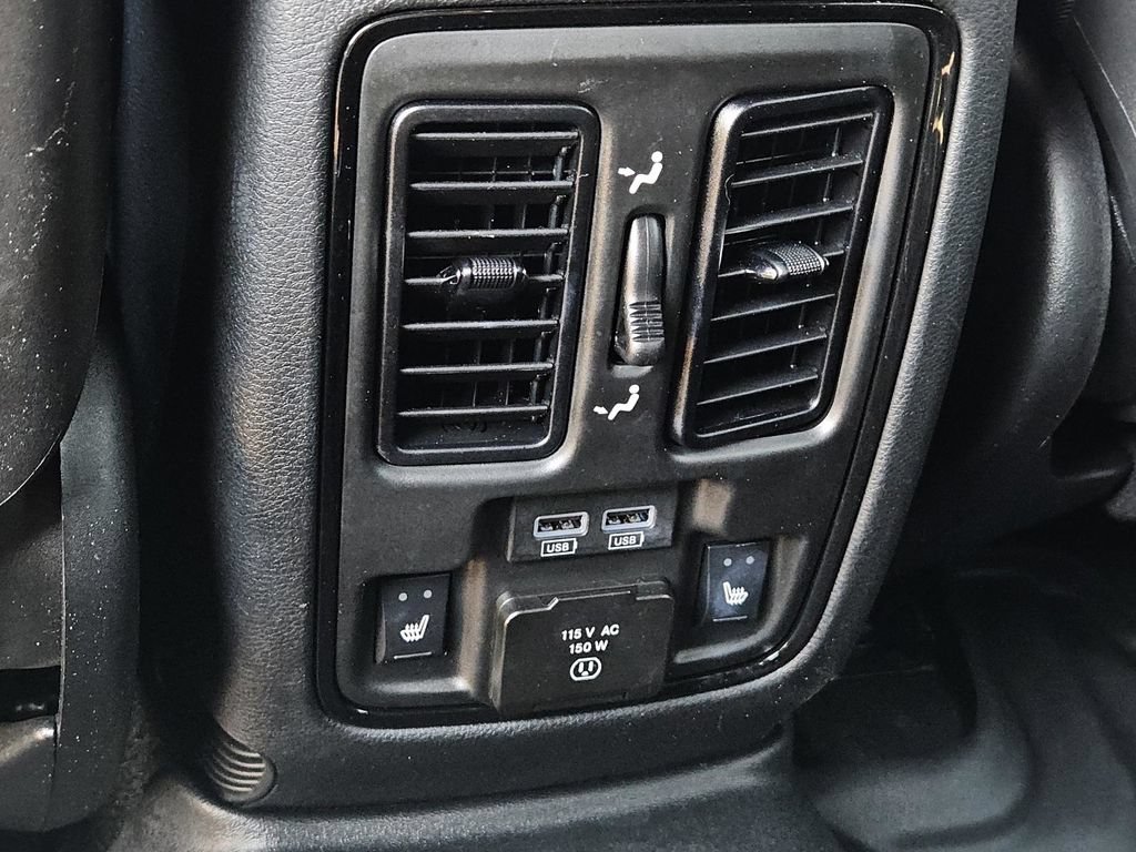 Used 2022 Dodge Durango R/T w/ Blacktop Package RWD image 39