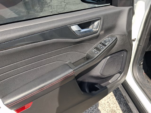 Used 2023 Ford Escape ST-Line w/ Tech Pack #1 FWD image 15