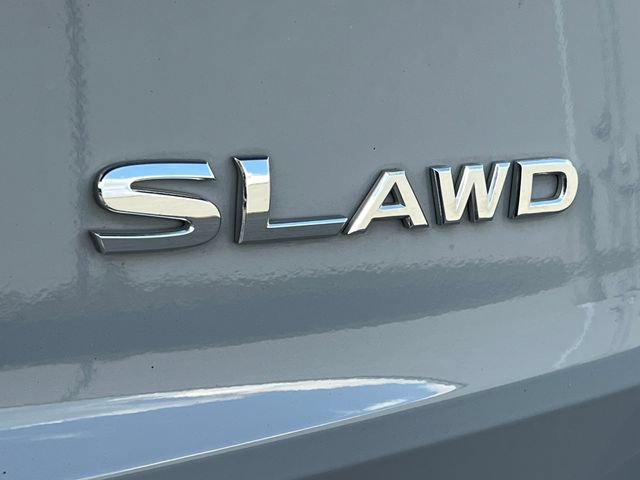 Used 2023 Nissan Rogue SL AWD/4WD image 2