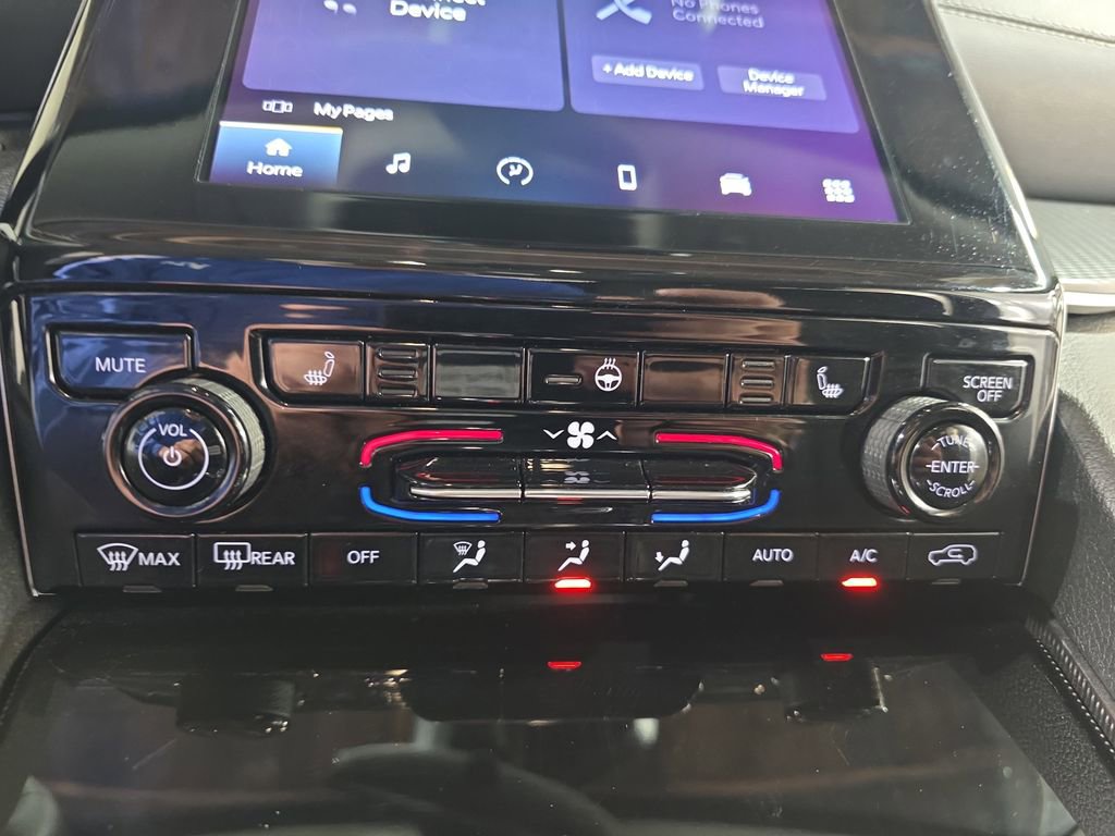 Used 2023 Jeep Grand Cherokee Laredo image 20