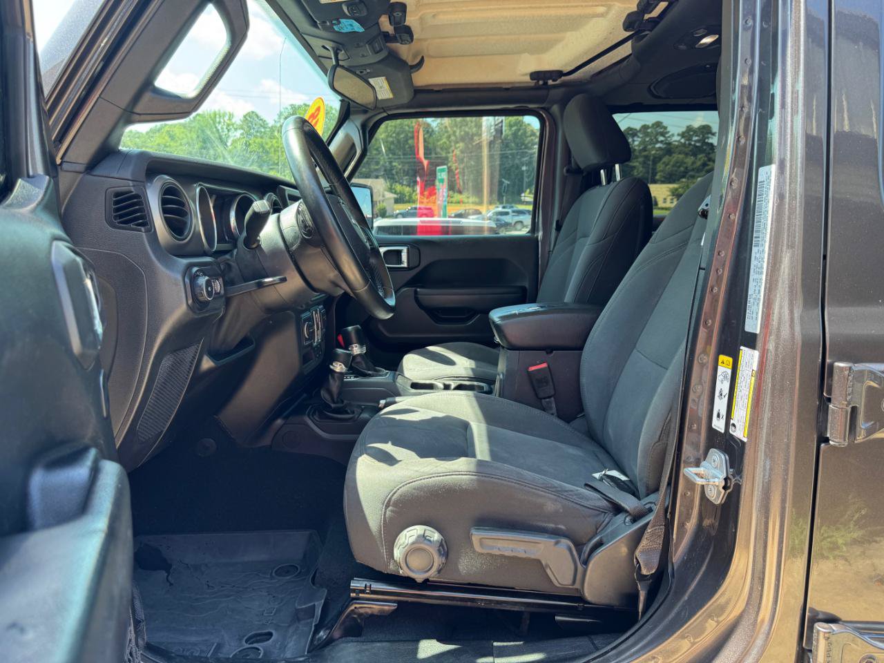 Used 2018 Jeep Wrangler Unlimited Sport S AWD/4WD image 12