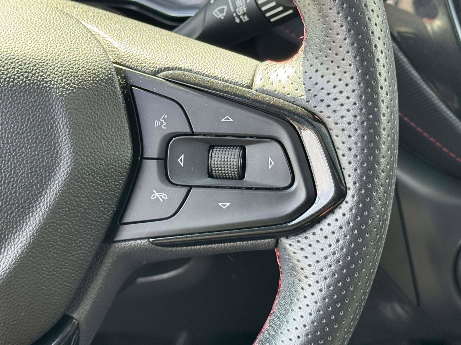 Used 2022 Chevrolet TrailBlazer RS w/ Sun and Liftgate Package AWD/4WD image 8