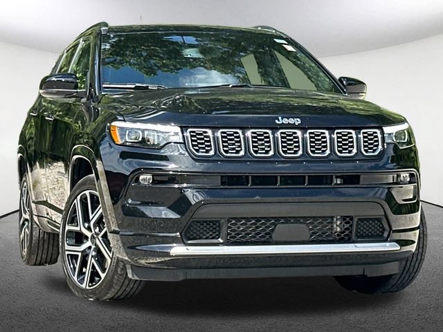 Used 2025 Jeep Compass Limited w/ Elite Group AWD/4WD image 2