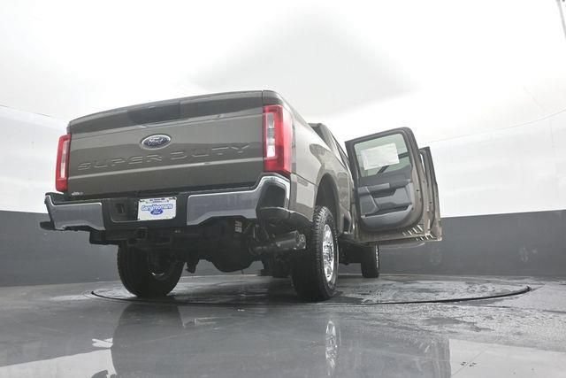 New 2026 Ford F250 XLT w/ FX4 Off-Road Package AWD/4WD image 42
