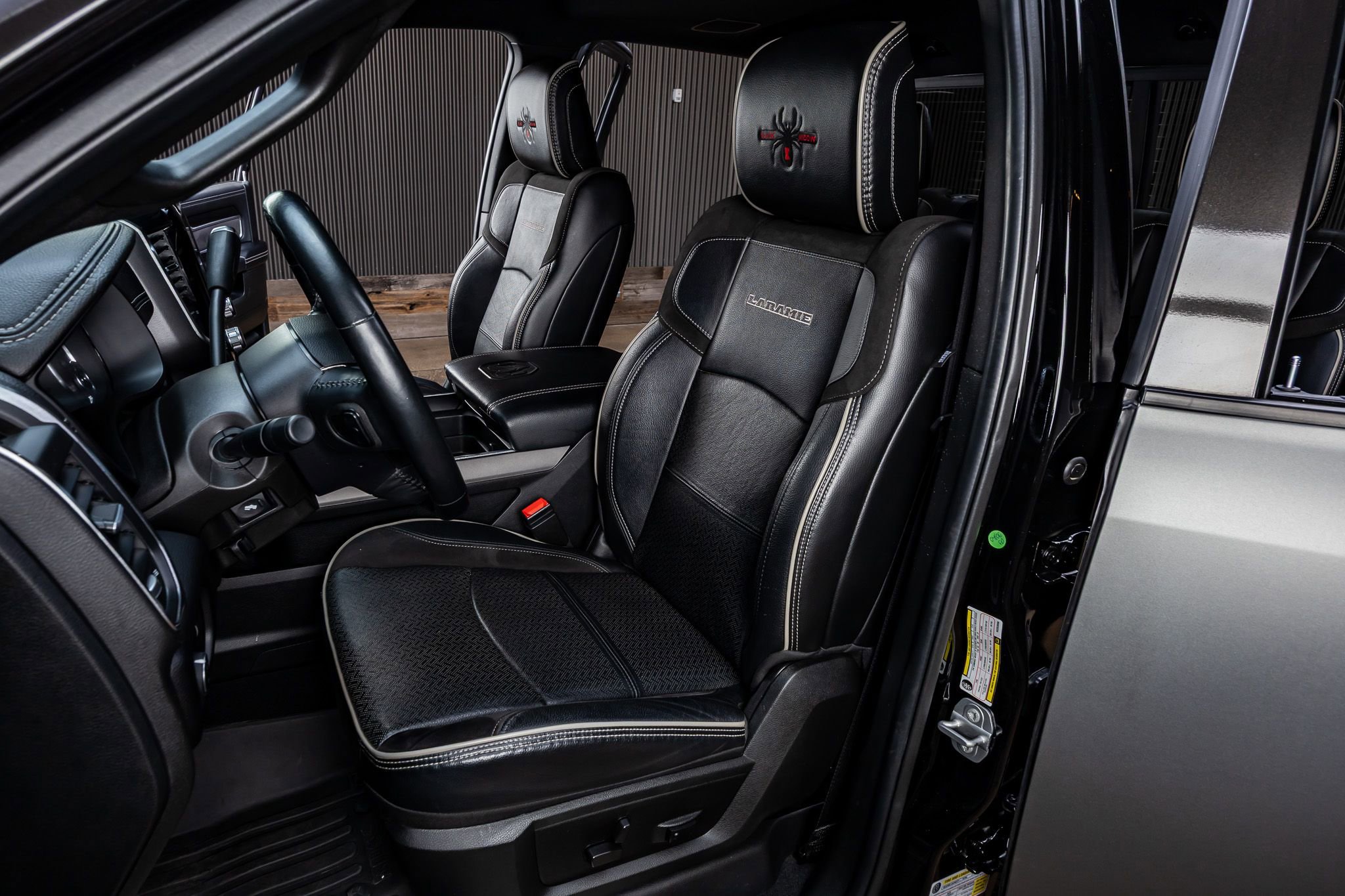 Used 2022 RAM 3500 Laramie image 29