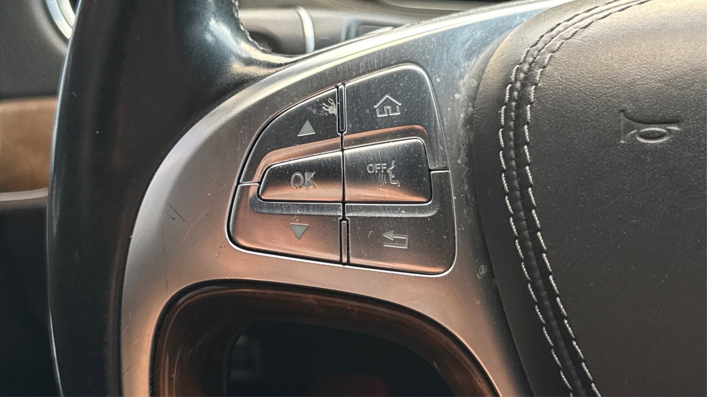 Used 2014 Mercedes-Benz S 63 AMG 4MATIC Sedan image 35