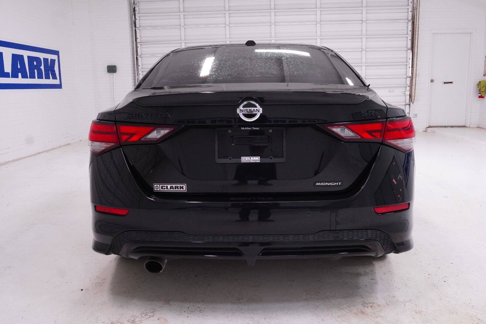 Used 2022 Nissan Sentra SR w/ Midnight Edition FWD image 29