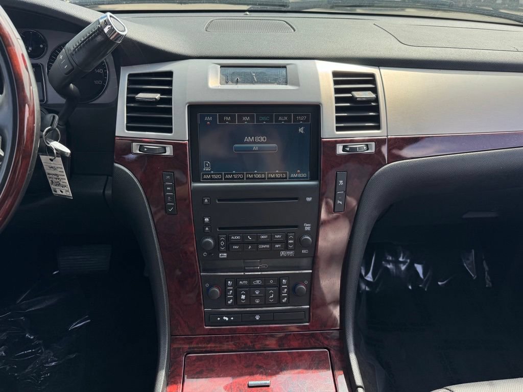 Used 2008 Cadillac Escalade EXT AWD/4WD image 2