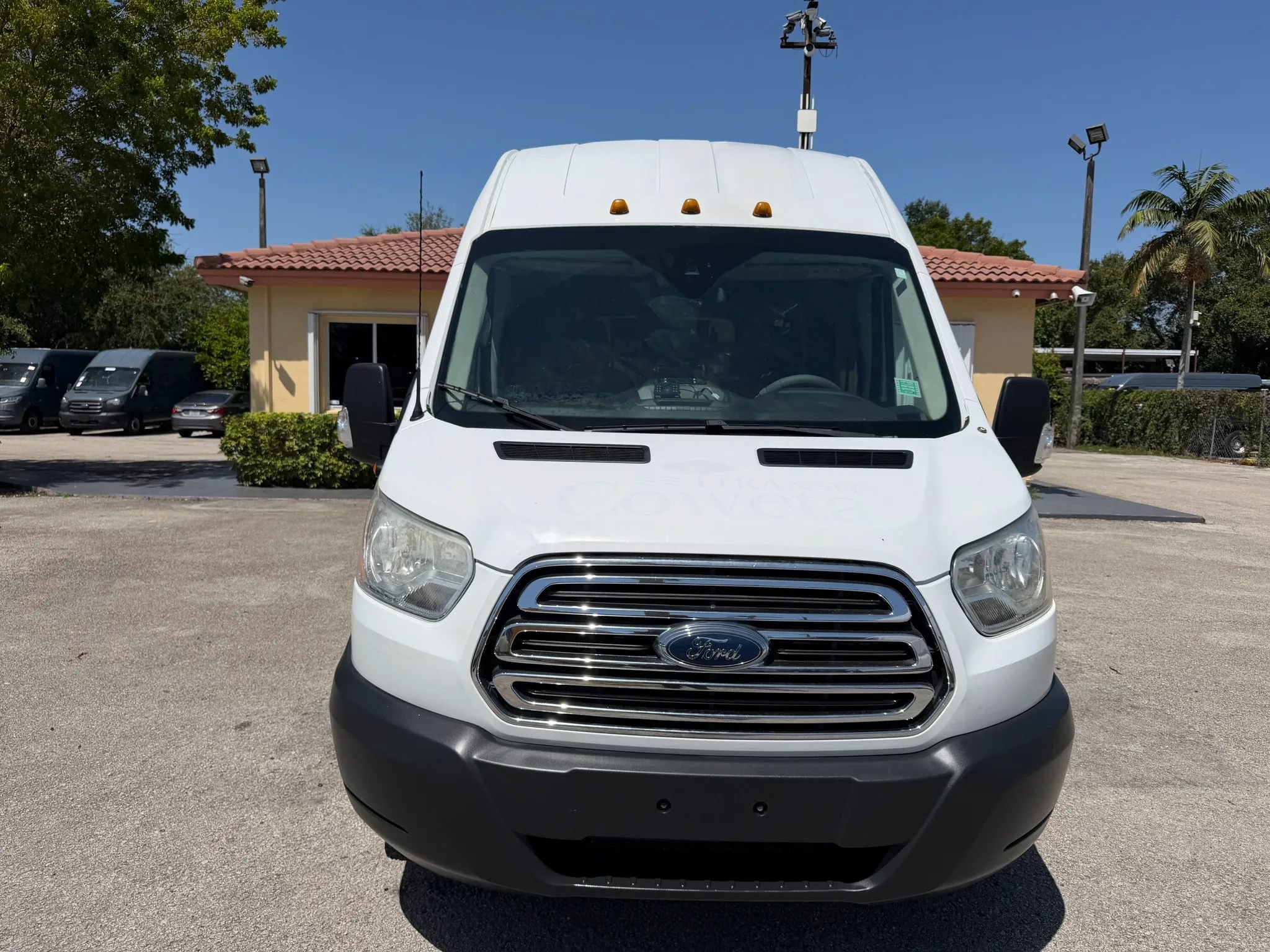 Used 2017 Ford Transit 350 XLT RWD image 12