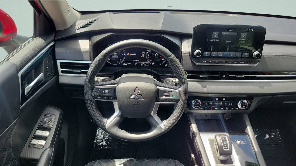 Used 2023 Mitsubishi Outlander SEL AWD/4WD image 12