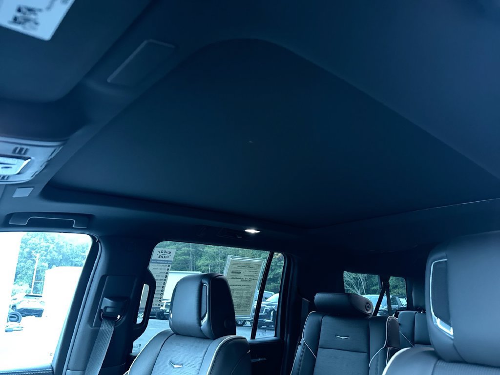 Used 2026 Cadillac Escalade ESV Luxury w/ Touring Package AWD/4WD image 20