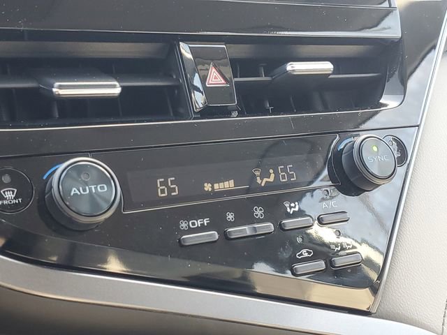 Used 2024 Toyota Camry XLE w/ Cold Weather Package FWD image 18