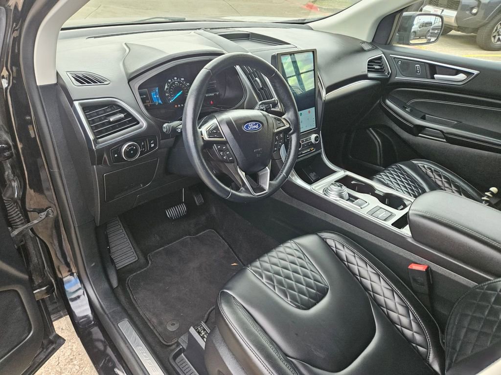 Used 2024 Ford Edge Titanium image 13