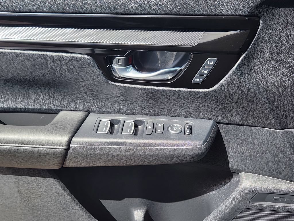 Used 2025 Honda CR-V EX-L image 13