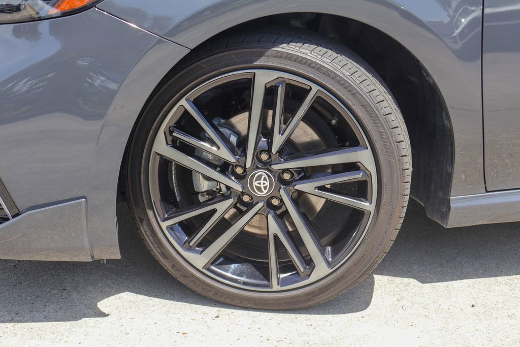 Used 2025 Toyota Camry XSE FWD image 29