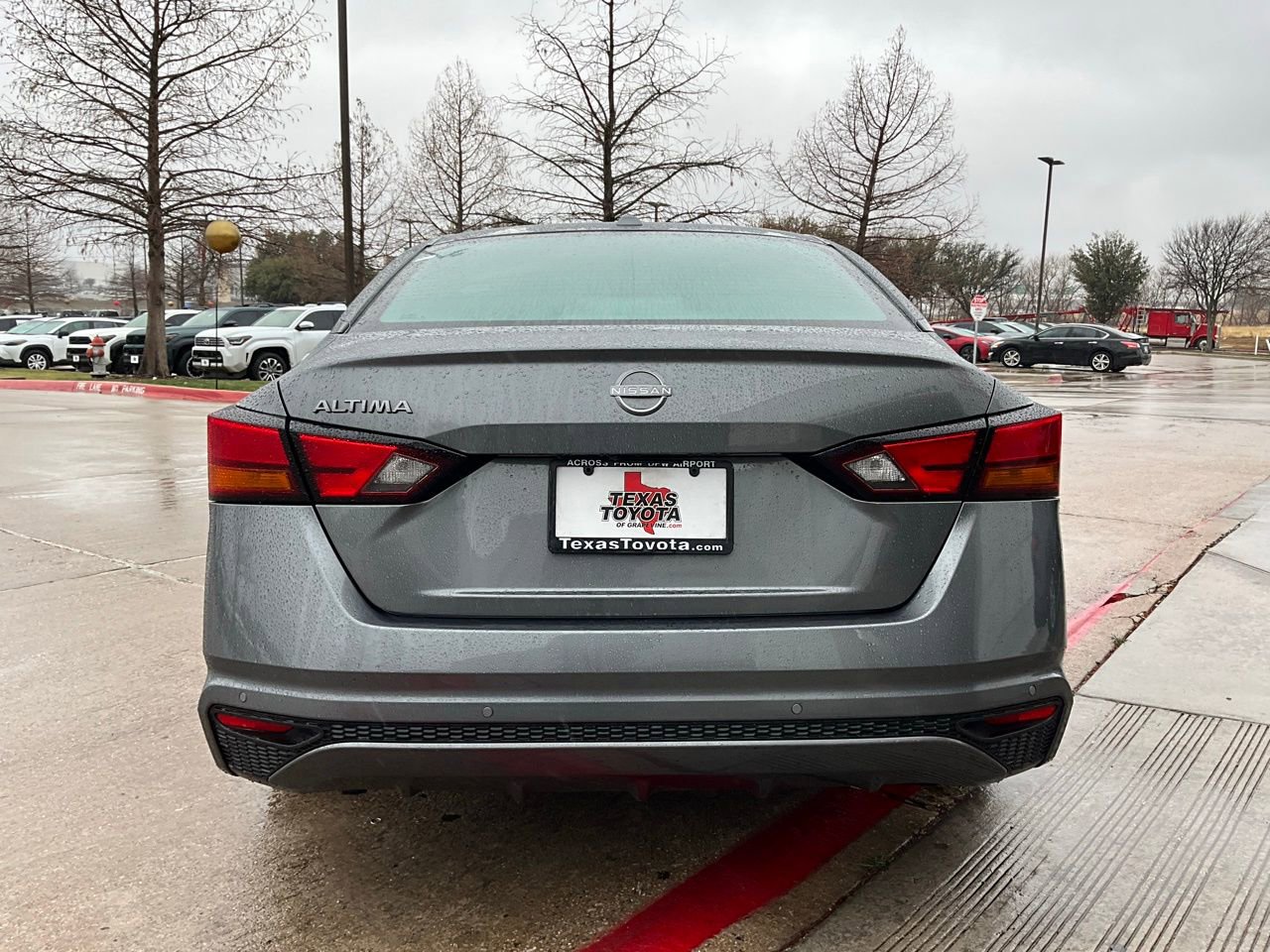 Used 2025 Nissan Altima 2.5 SV image 7