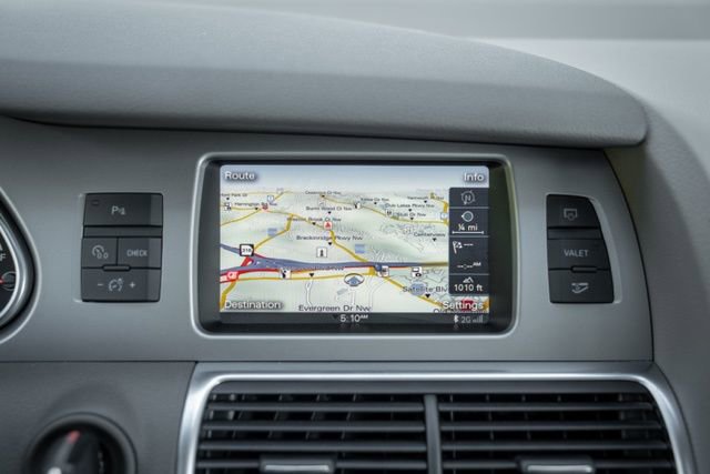 Used 2015 Audi Q7 3.0T Premium Plus w/ Premium Plus Package AWD/4WD image 34