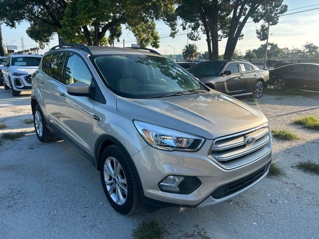 Used 2018 Ford Escape SE w/ SE Sync 3 Package