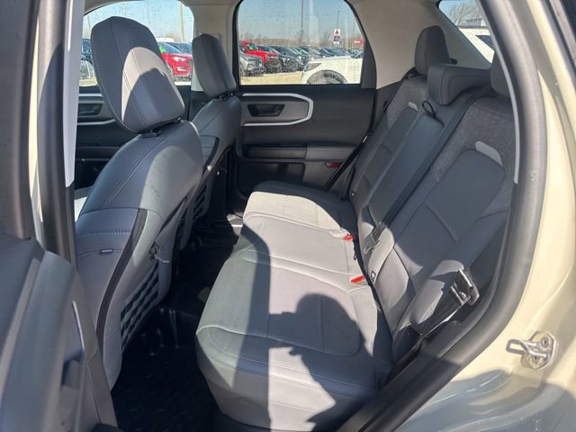 Used 2025 Ford Bronco Sport Badlands image 10