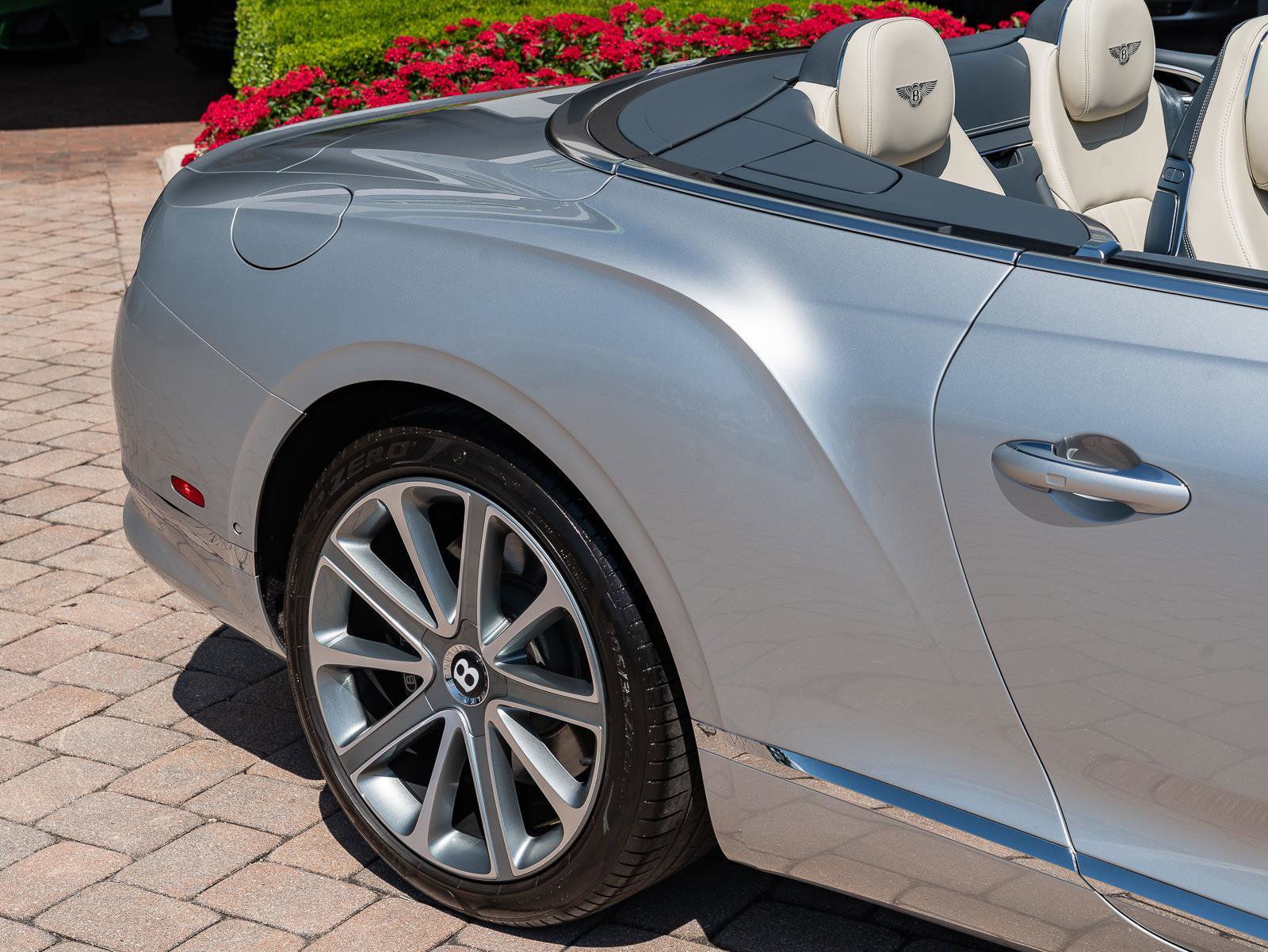 Used 2022 Bentley Continental GT AWD/4WD image 9