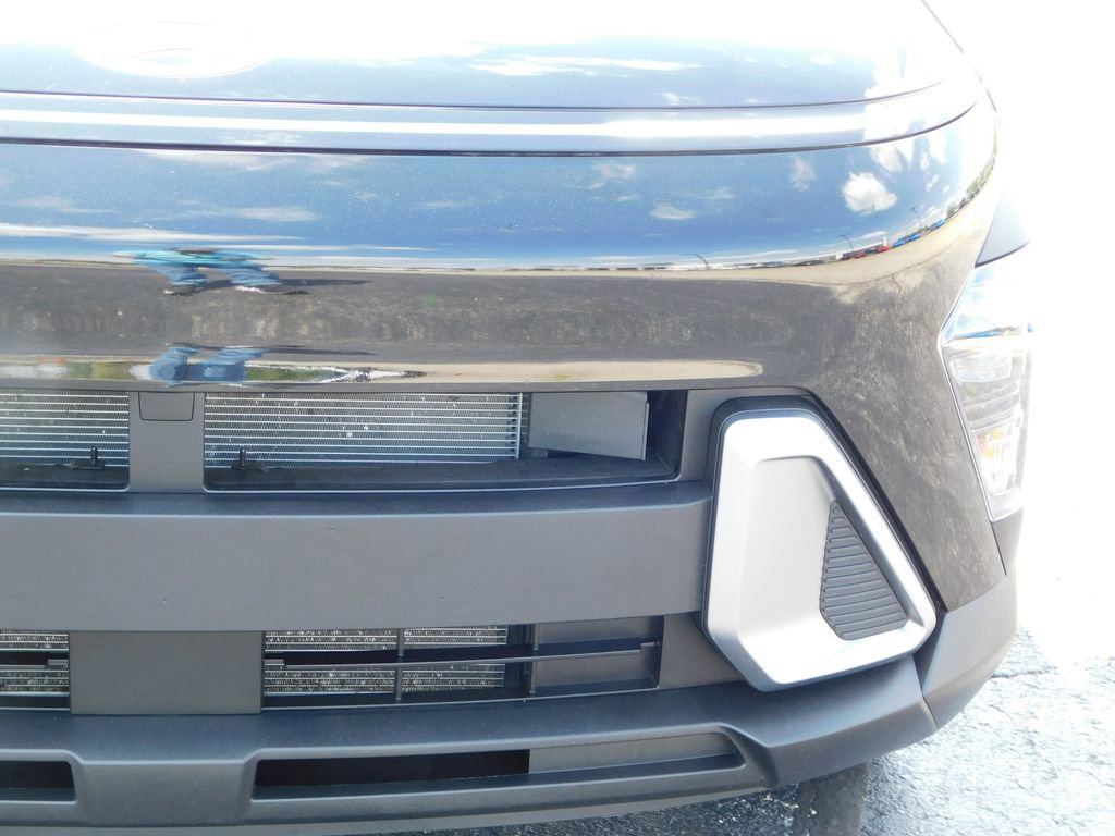 Used 2025 Hyundai Kona SEL FWD image 9