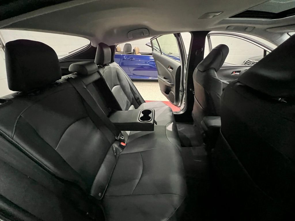 Used 2017 Toyota Prius Four w/ Advanced Technology Package image 37