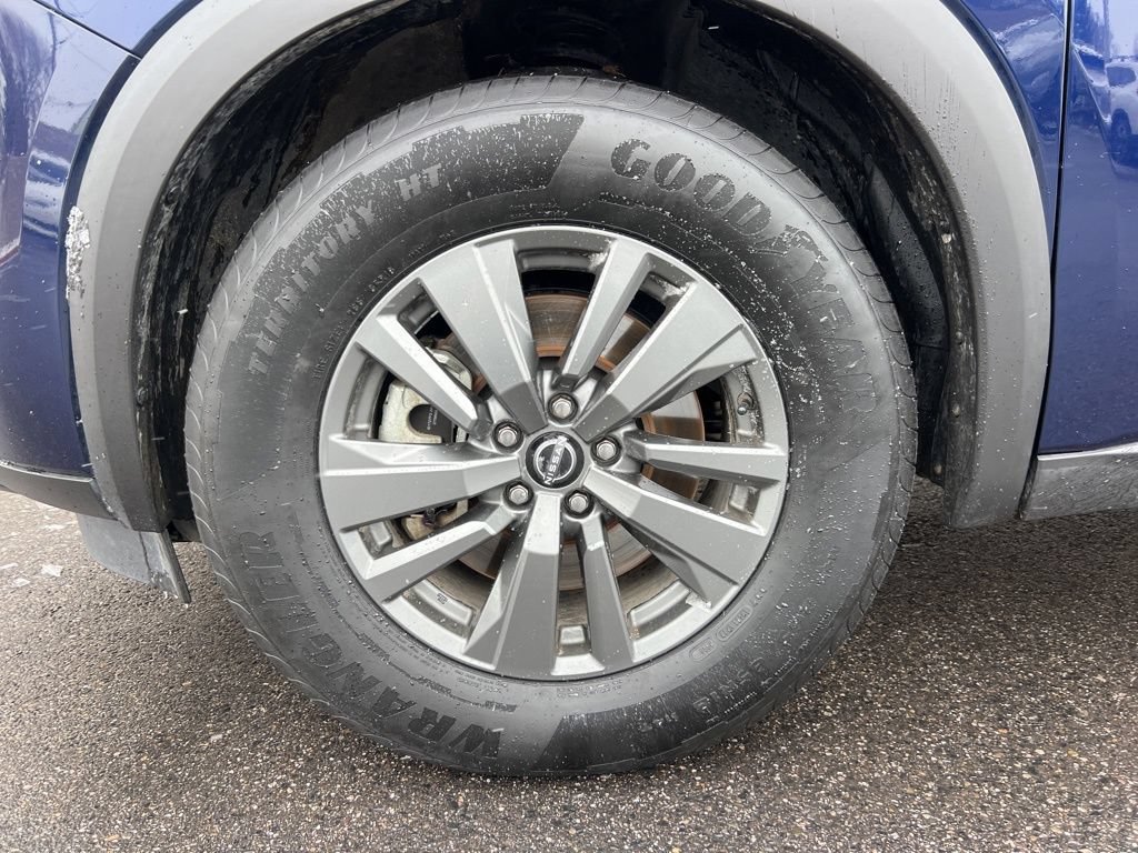 Used 2022 Nissan Pathfinder SV AWD/4WD image 26
