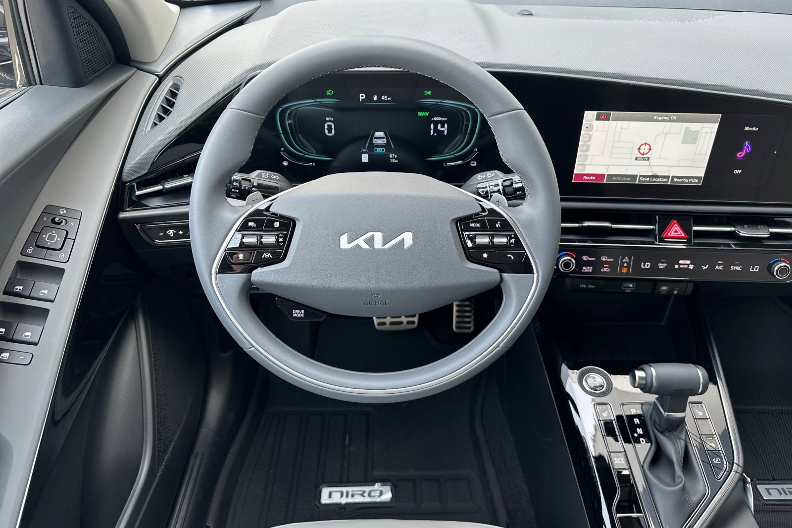 New 2025 Kia Niro EX Touring image 10