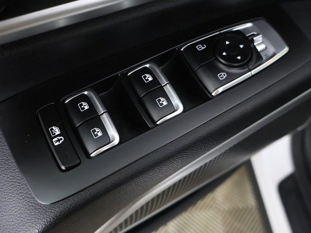 Used 2022 Kia Telluride LX image 33