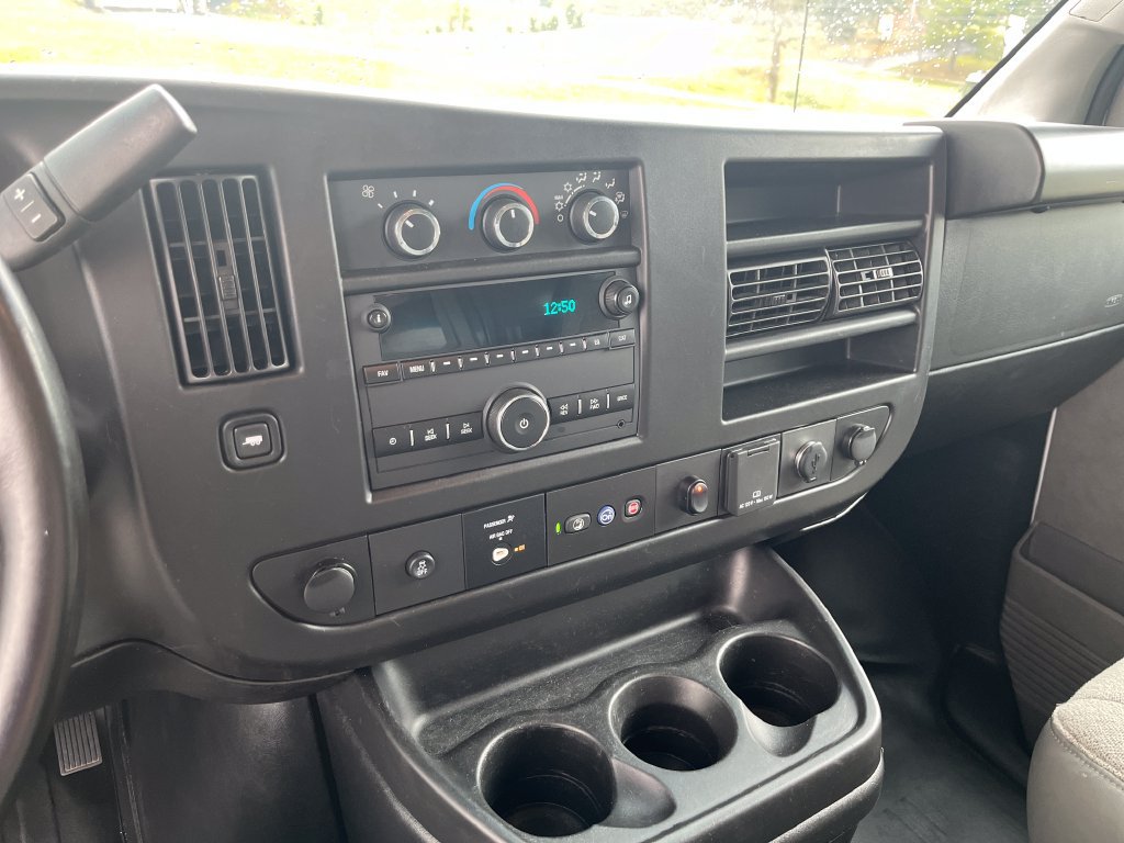 Used 2023 GMC Savana 3500 w/ Power Convenience Package RWD image 17