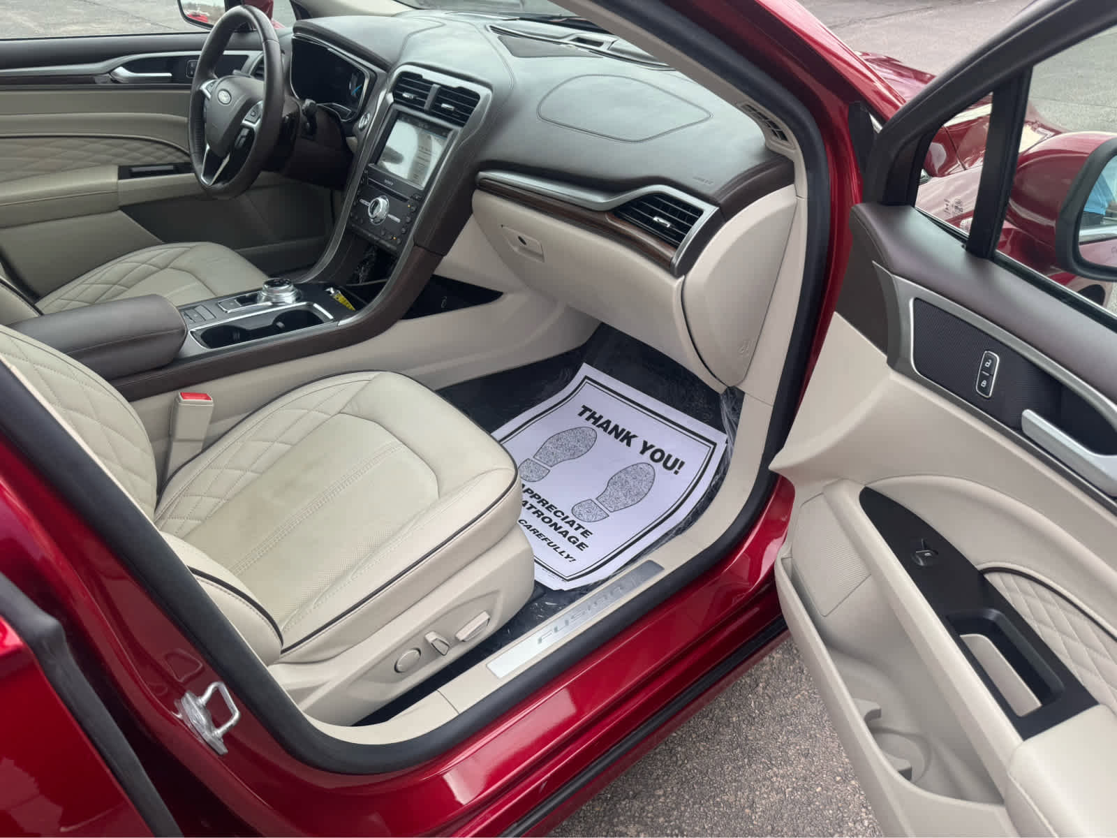 Used 2018 Ford Fusion Platinum FWD image 18